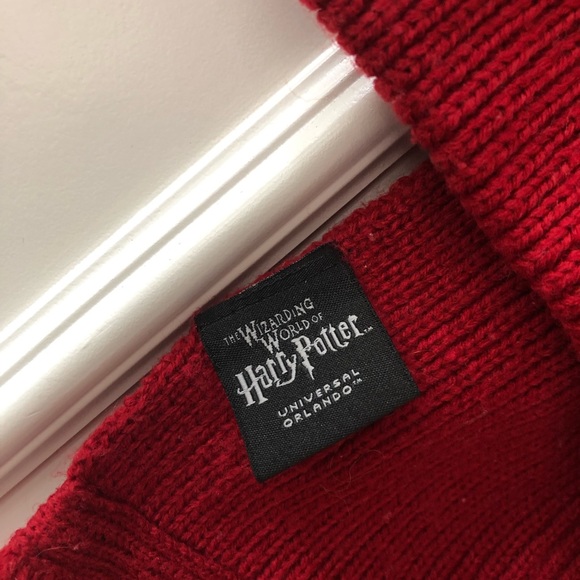 Gryffindor Scarf - Picture 2 of 2